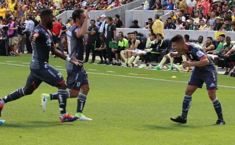 Morelia superó 2-0 al América en amistoso.