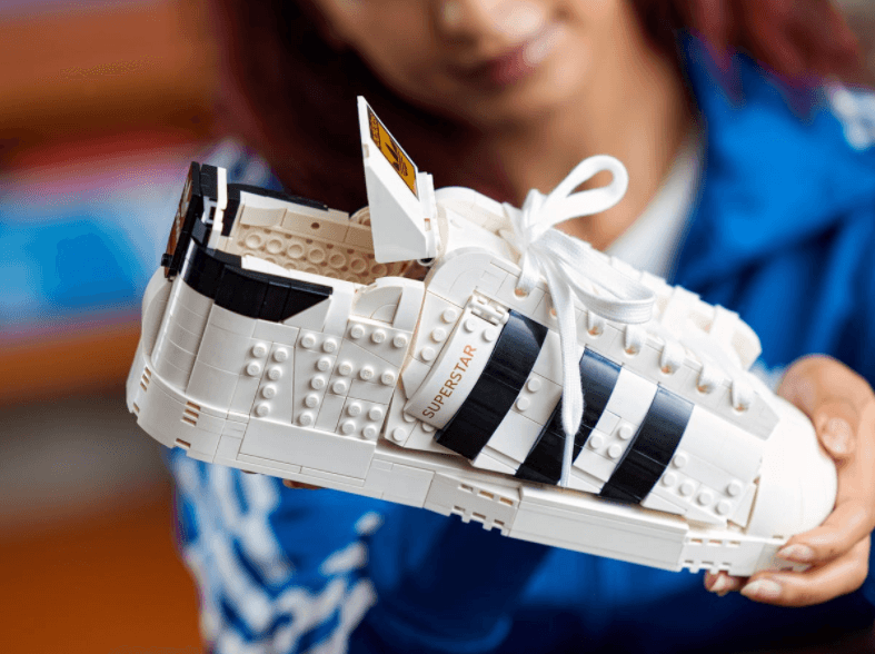 El modelo vive más de 12 cm de alto, 27 de largo y 9 de ancho.