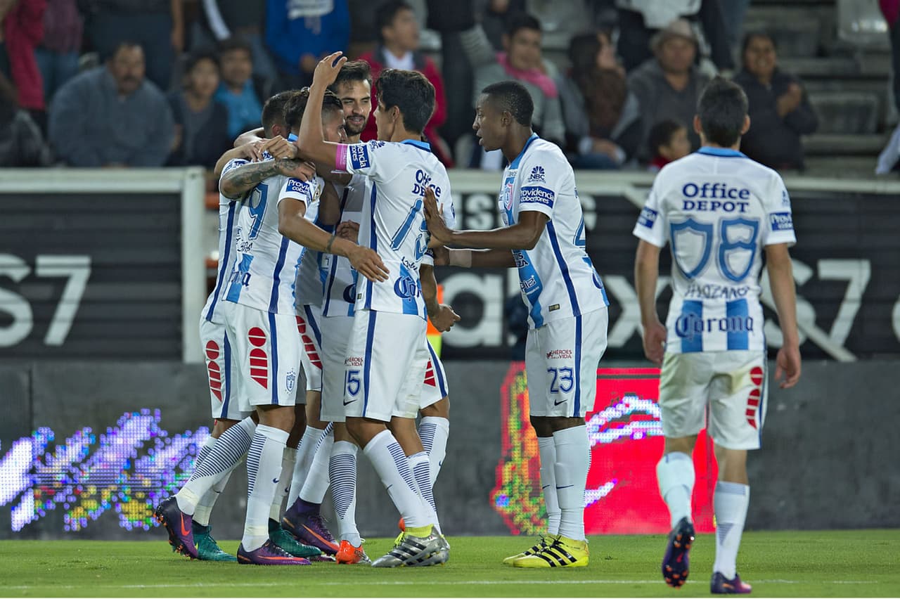 Pachuca dominó a Santos en el Hidalgo