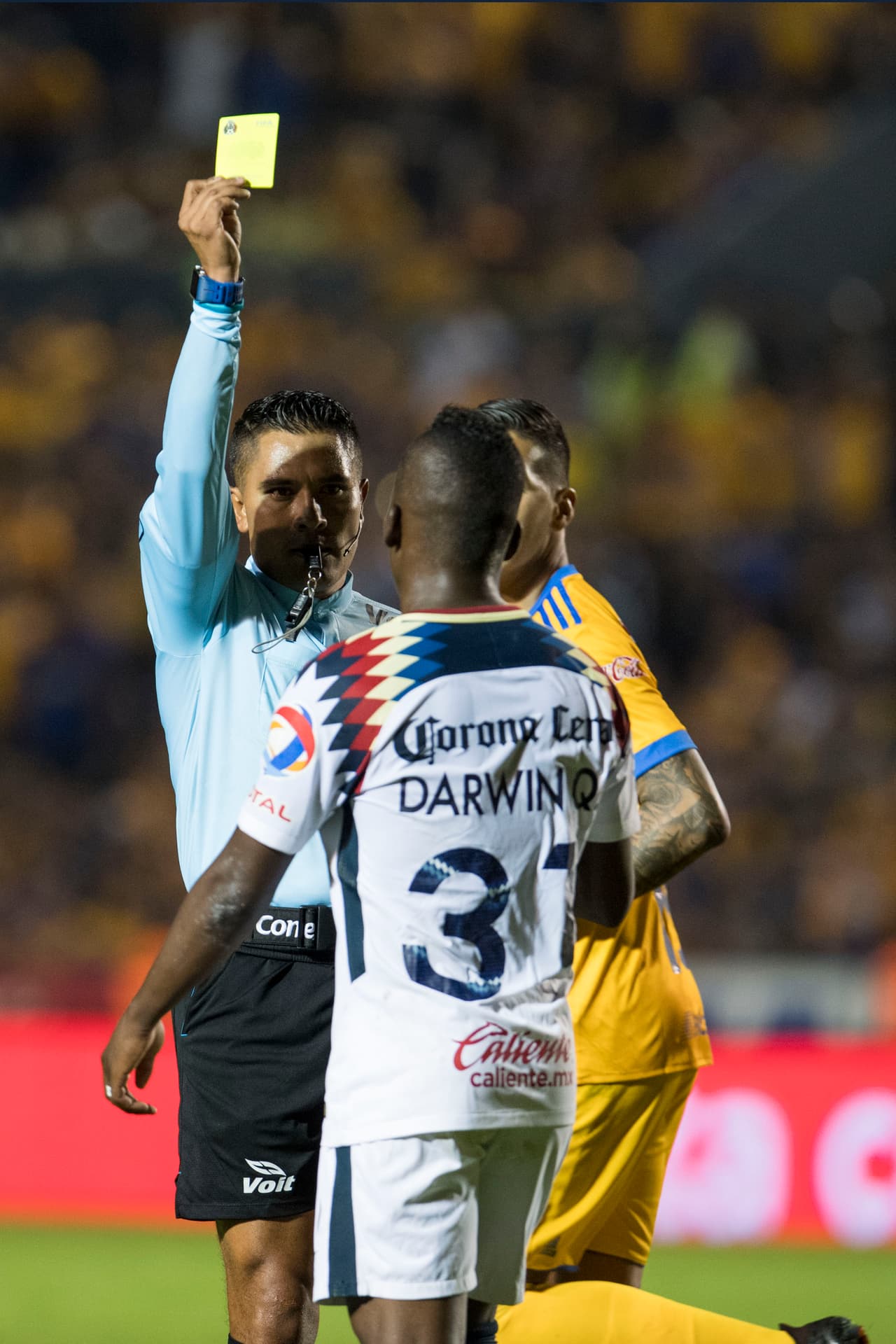 La indisciplina ha sido la constante en el América de Miguel Herrera. En la vuelta de las semifinales, uevamente terminaron con 9 hombres en un partido clave.