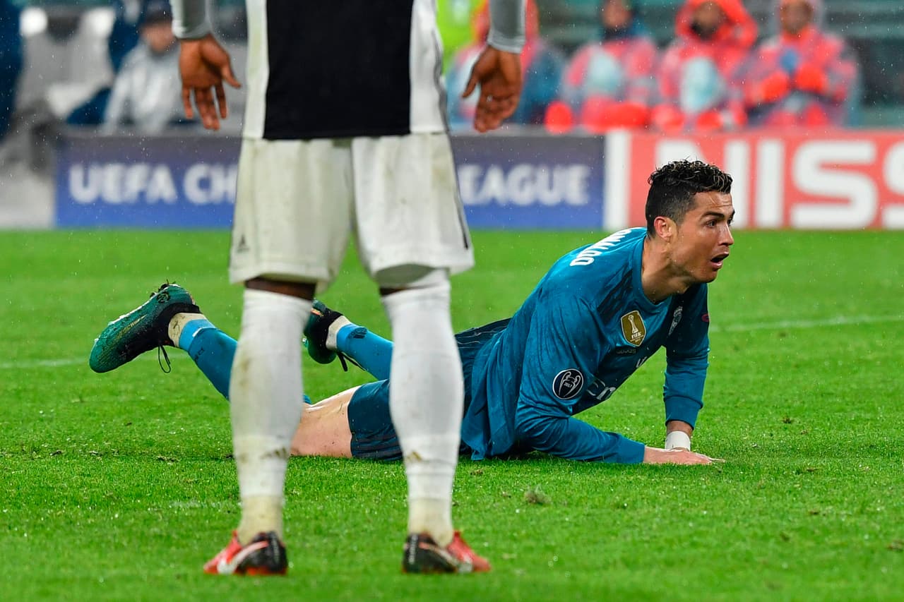 Paso 7: ver el balón dentro del arco con toda la alegría represada por saber que te convertiste en un artista dentro de la cancha.