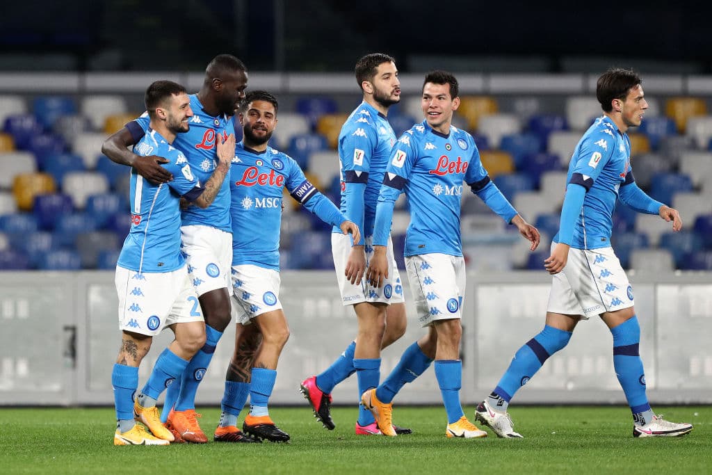 Koulibaly (5’), Lozano (20’), Politano (30’) y Elmas (40’) hicieron los goles para el cuadro de Gattuso. Por los visitantes descontaron Gyasi (71’) y Acampora (73’). Para acceder a la Final de la justa deberán pasar sobre el Atalanta.
