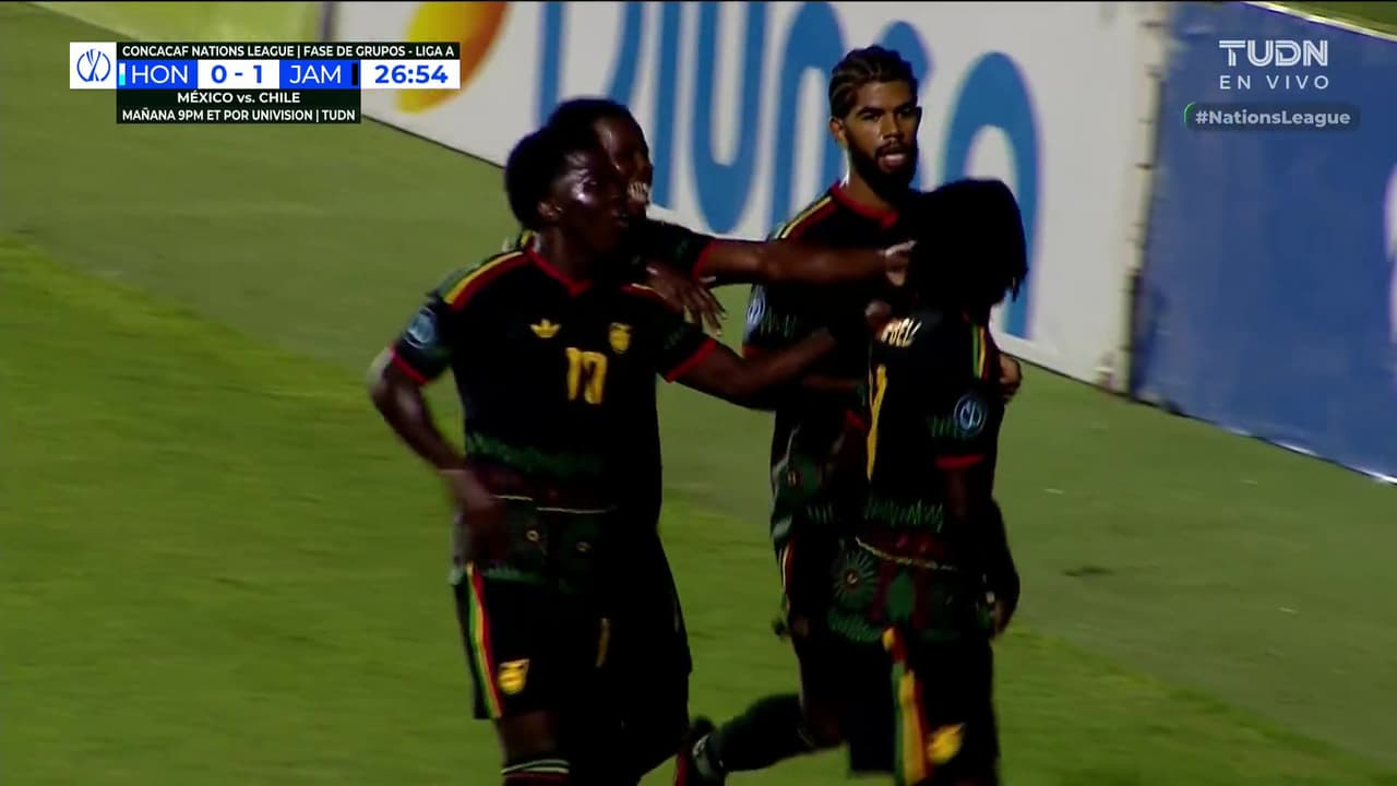 ¡Golazo de Jamaica, tremendo bombazo de Campbell!