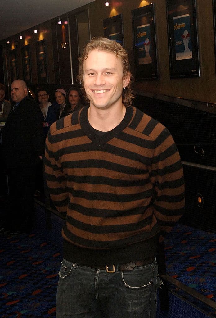 Posteriormente Heath fue galardonado con el Oscar a Mejor Actor de Reparto gracias a su papel de The Joker en ‘Batman: The Dark Knight’ (2008) y es considerado como uno de los mejores Joker que hemos tenido.
<br>