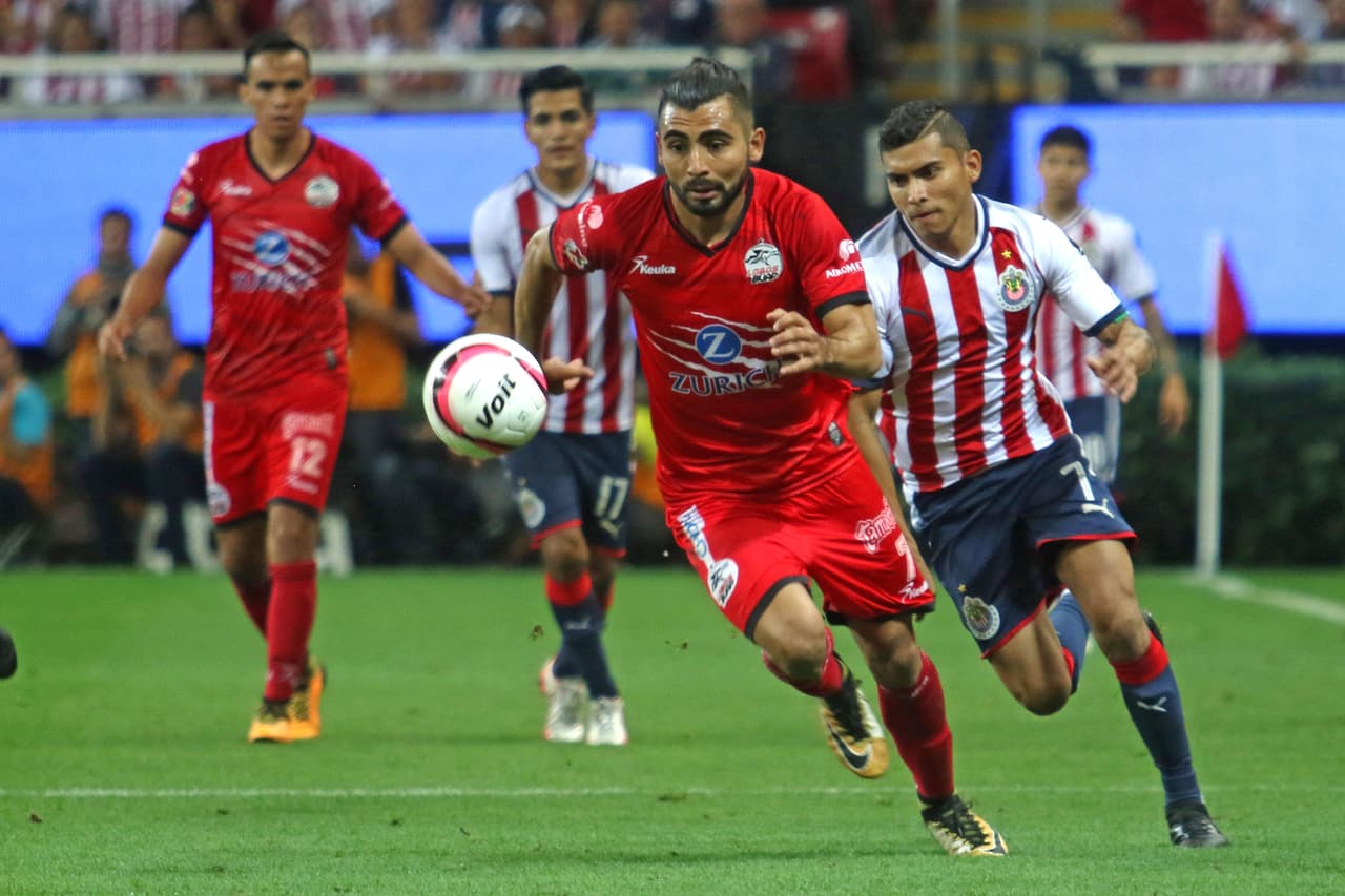 Ese día, el atacante de 24 años, que puede jugar de volante o delantero, fue titular en todo el partido en el equipo de Rafael Puente del Río.