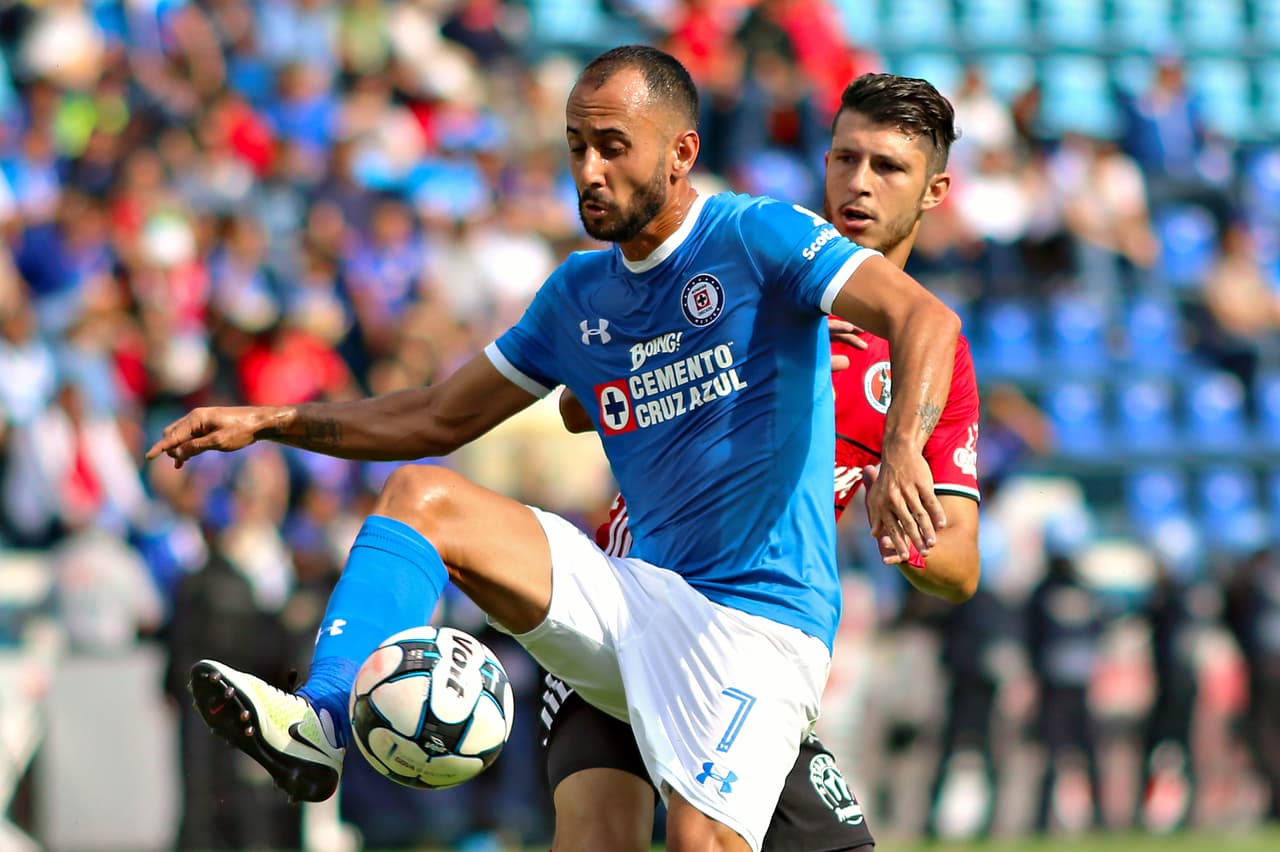 Víctor Vázquez, español (del Cruz Azul al Toronto FC, 2017).