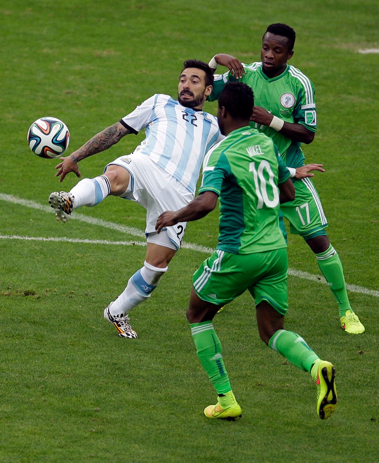 Aún así, Argentina impuso de nuevo condiciones y al minuto 5 del segundo tiempo se puso arriba 3-2, aún con Babatunde para buscar un nuevo empate.