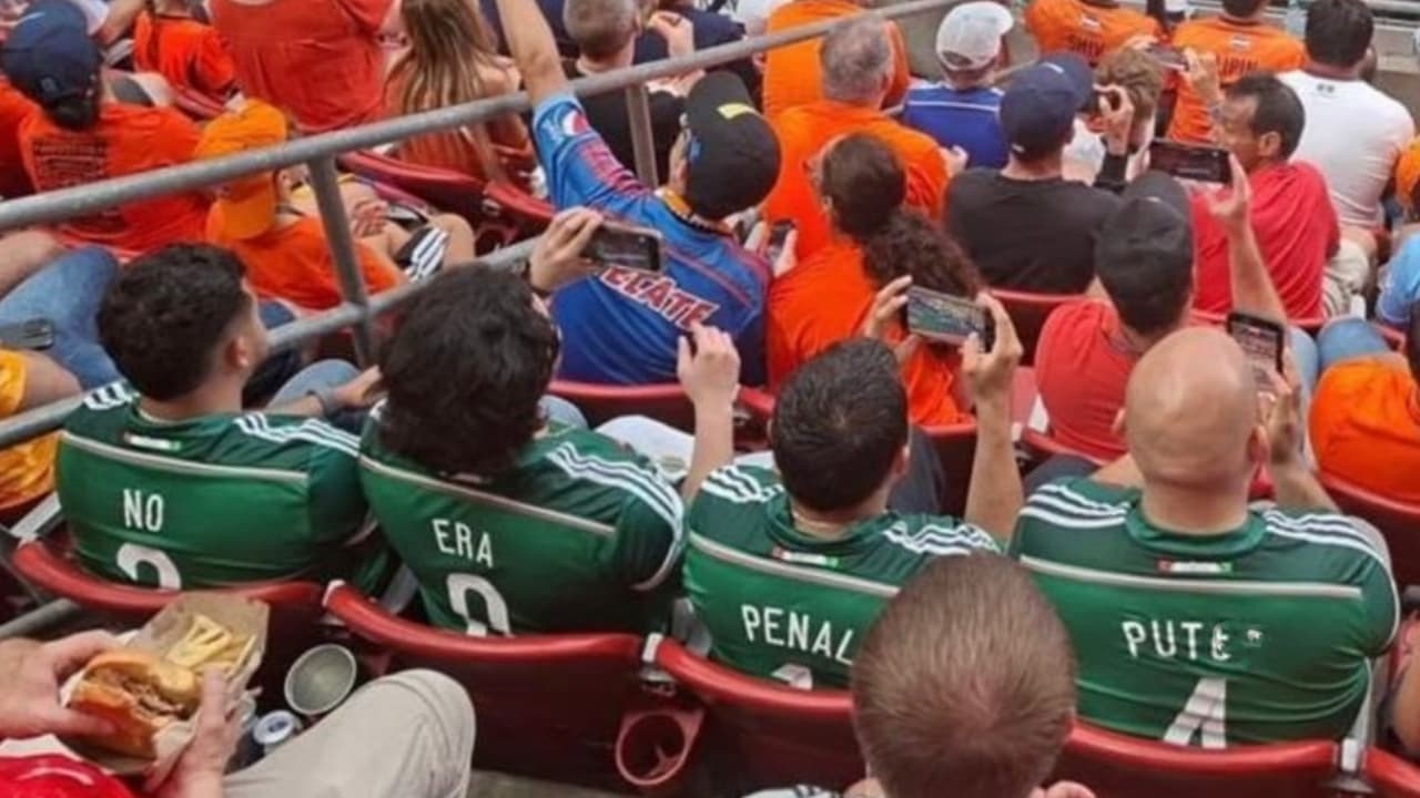 Mexicanos cobran venganza del ‘no era penal’ con peculiar mensaje ante Países Bajos
