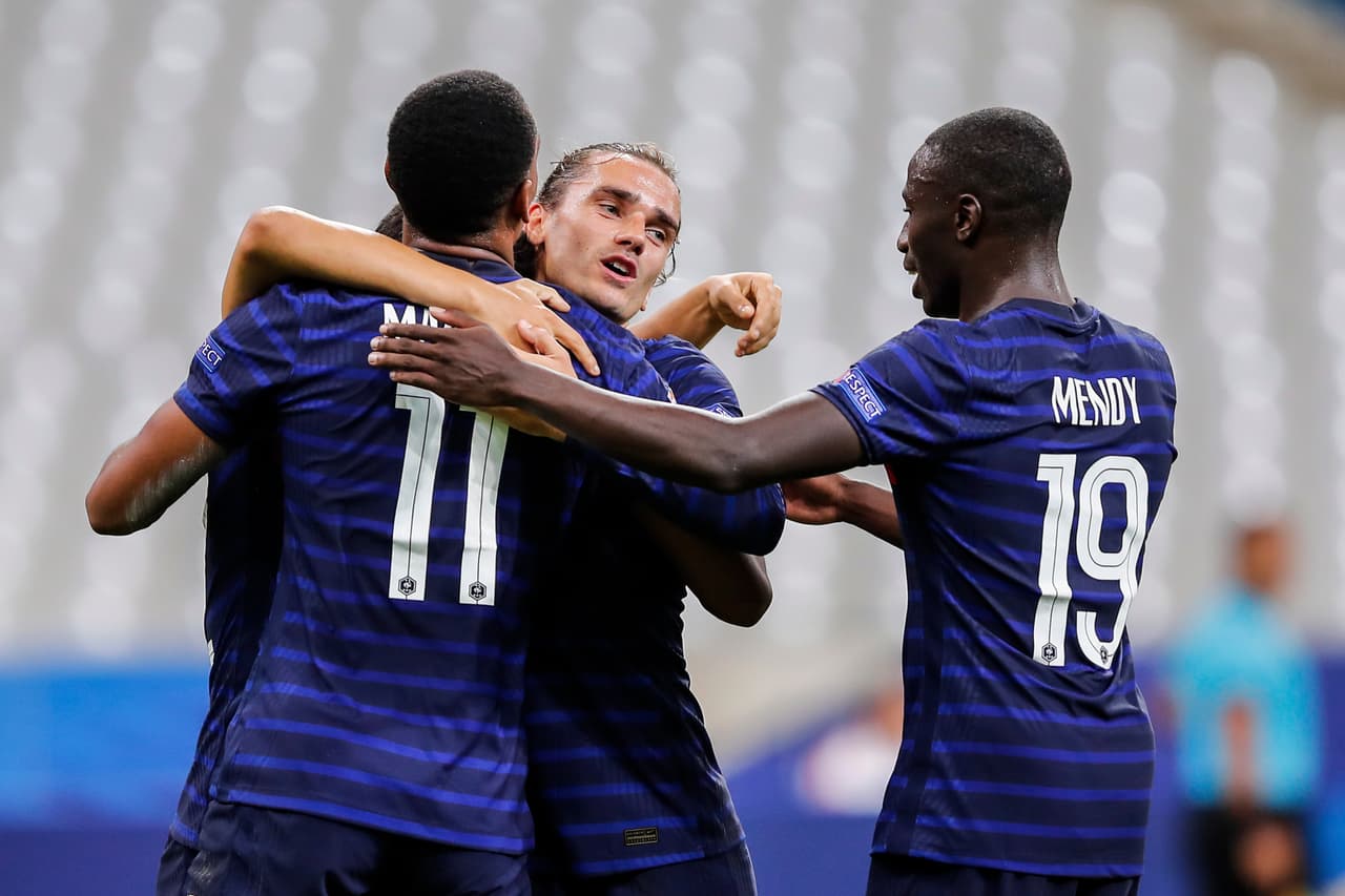 Griezmann recibió una asistencia de Martial al filo del área chica.