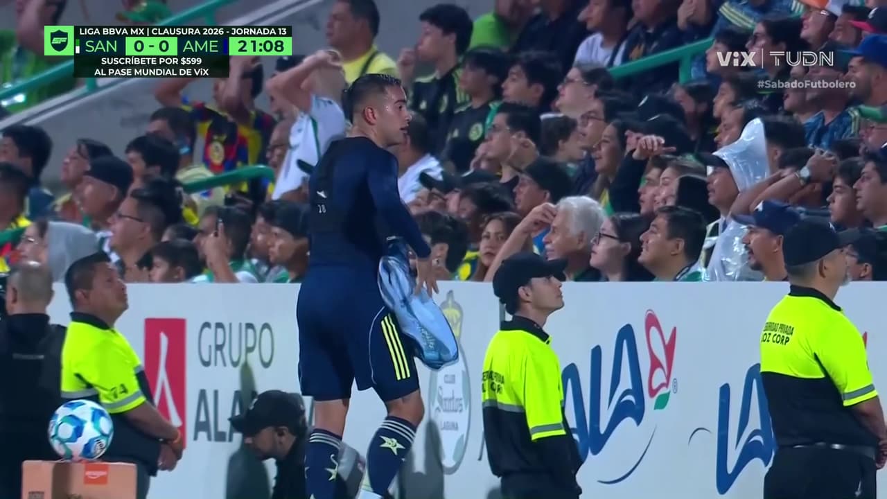 ¡Última hora! Erick 'Chiquito' Sánchez abandona el Santos vs. América y hace esto con aficionado