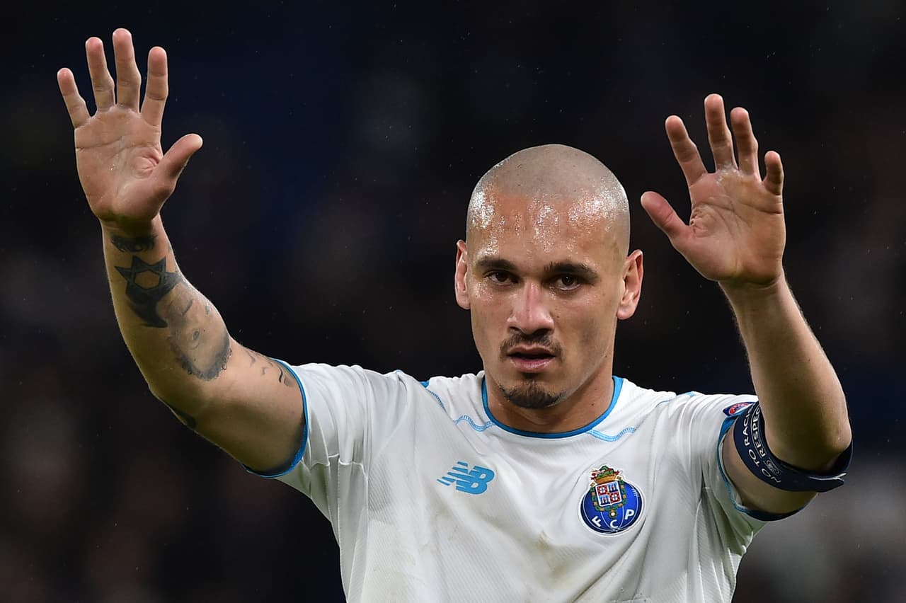 Maicon, capitán del Oporto, cedido al Sao Paulo