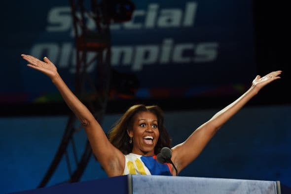 Quien sí estuvo presente y transmitiendo toda su energía fue la primera dama Michelle Obama.