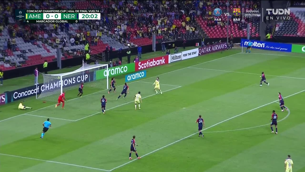 ¡GOL!  anota para América. Diego Valdés