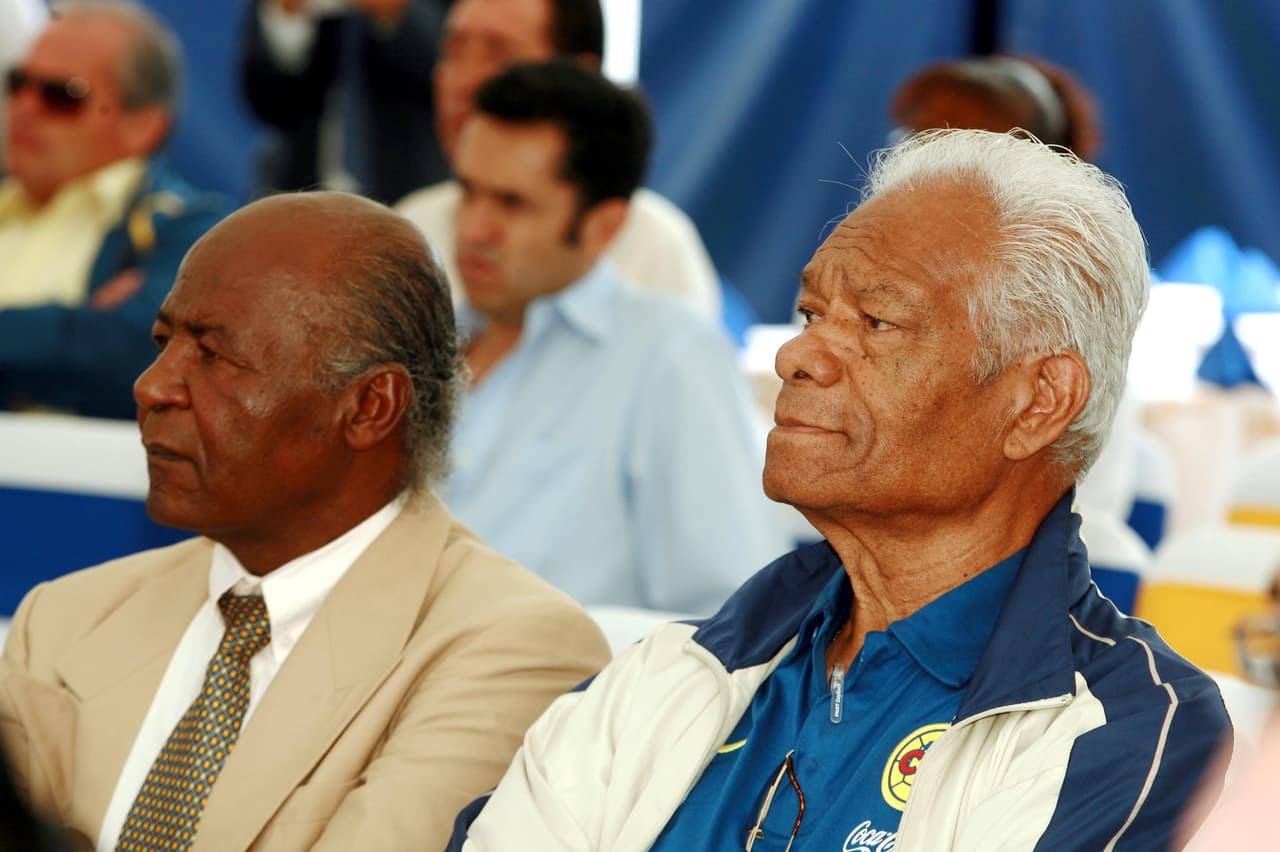 <b>Walter Ormeño (Perú):</b> inició su carrera como entrenador en México, donde se retiró como jugador en el Morelia. En 1968 y 1970 estuvo dirigiendo al América, para luego llegar a las Chivas en el 1973.