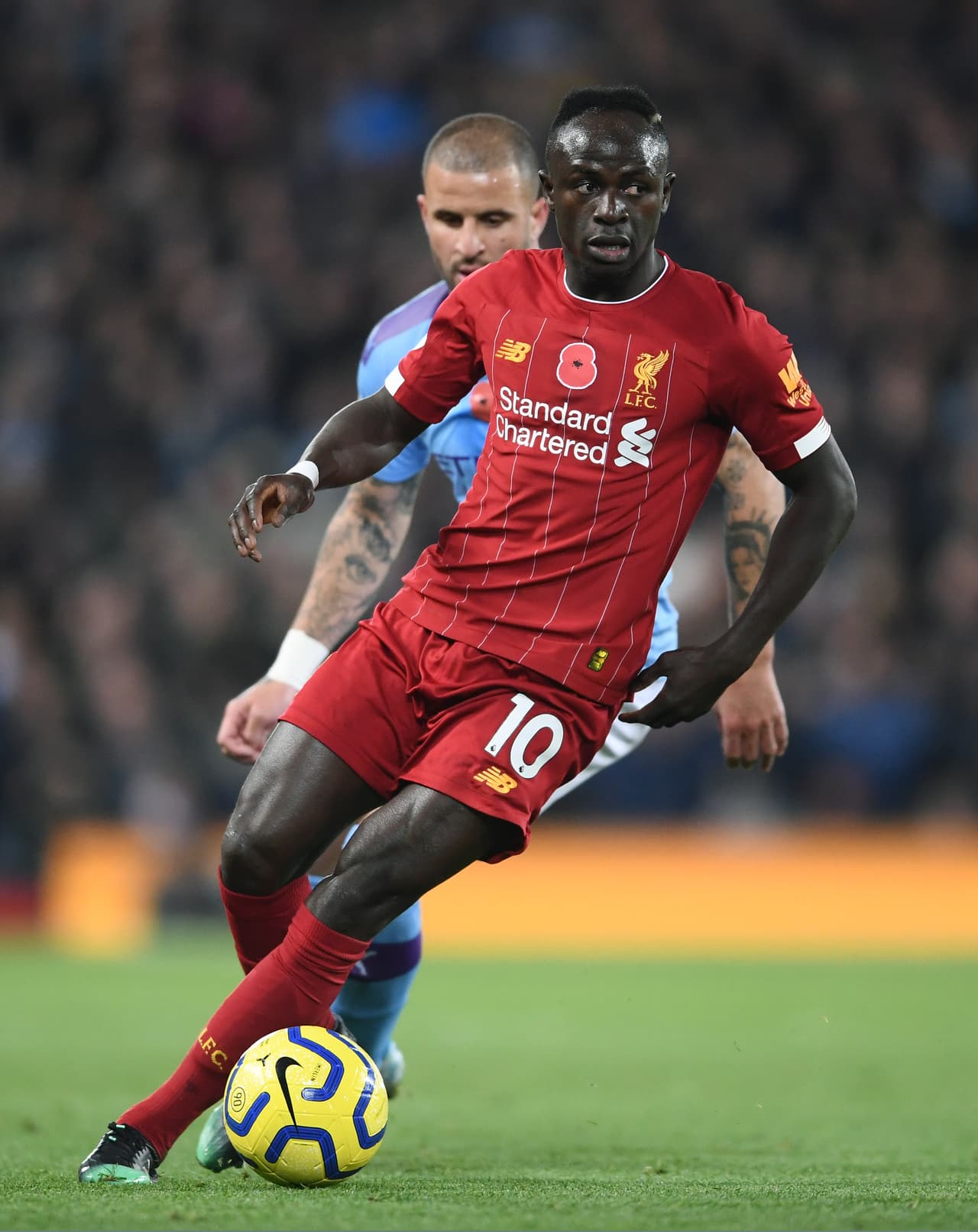 Con victoria de tres goles a uno sobre el Manchester City, el Liverpool es líder de la Premier League y City cae a la cuarta posición.