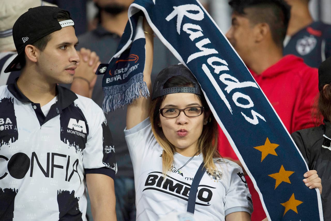 Así se vivió el colorido de la afición en la Final del C2016 con los seguidores a lo largo de los estadios.