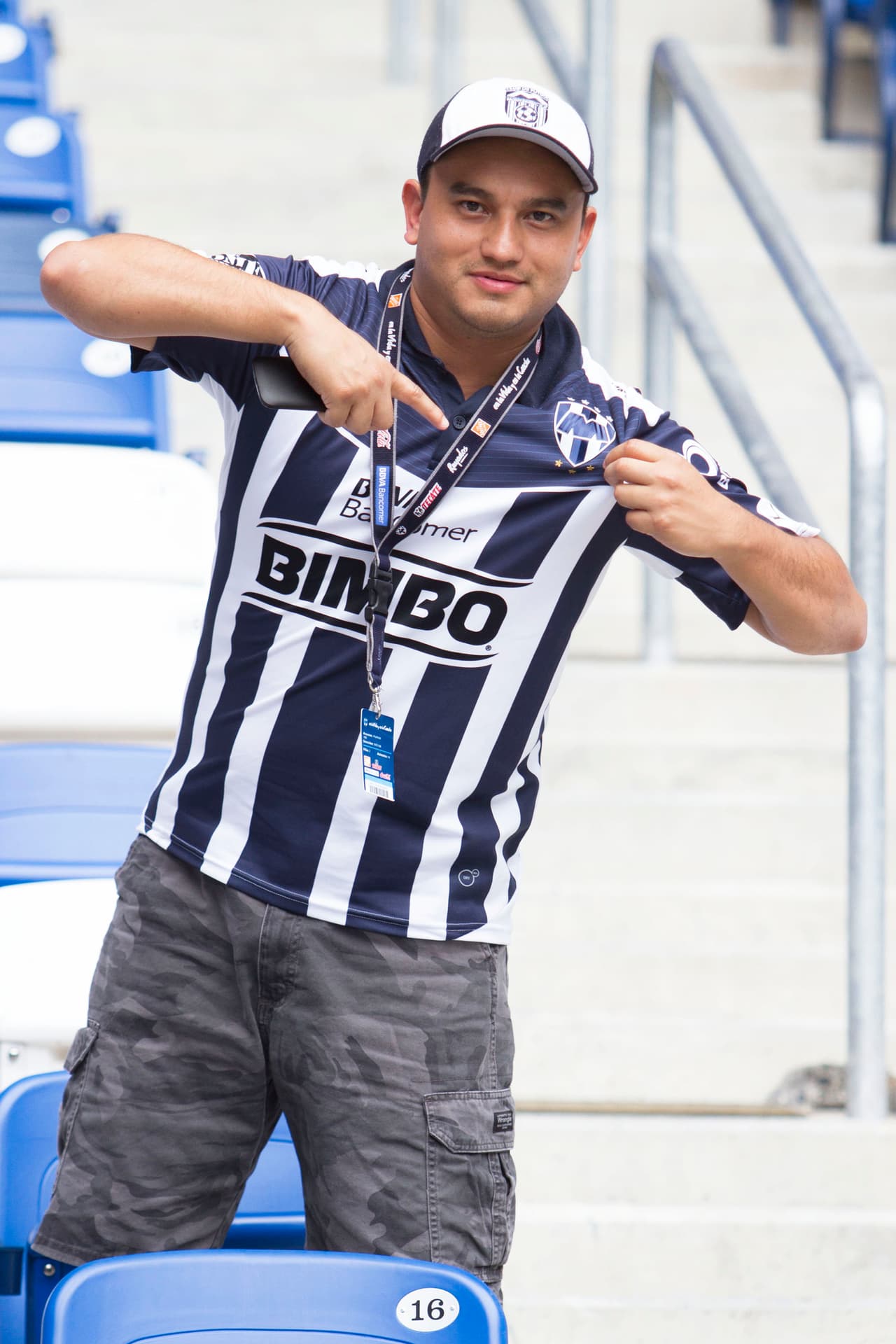 Así se vivió el colorido de la afición en la Final del C2016 con los seguidores a lo largo de los estadios.