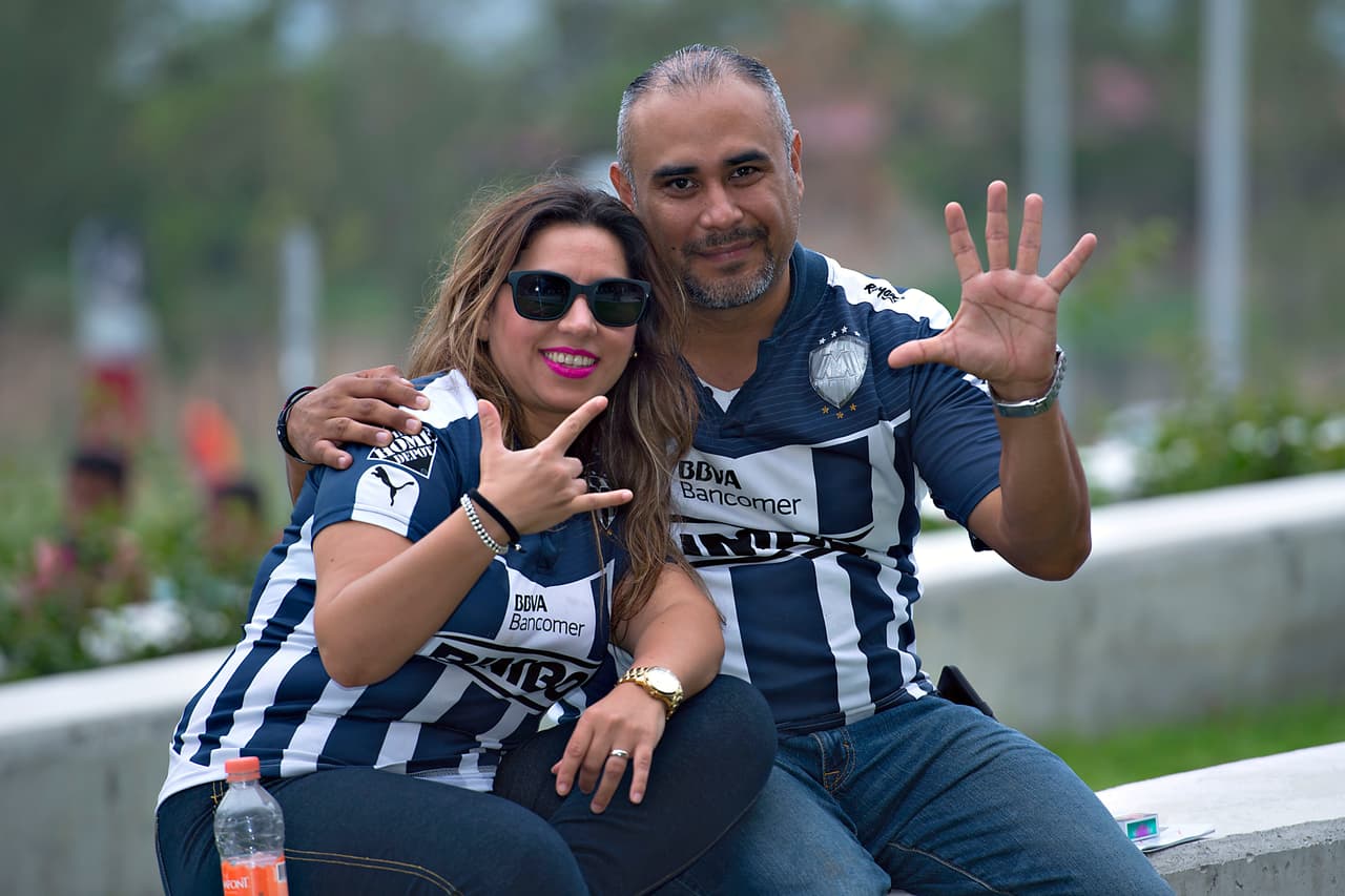 Así se vivió el colorido de la afición en la Final del C2016 con los seguidores a lo largo de los estadios.