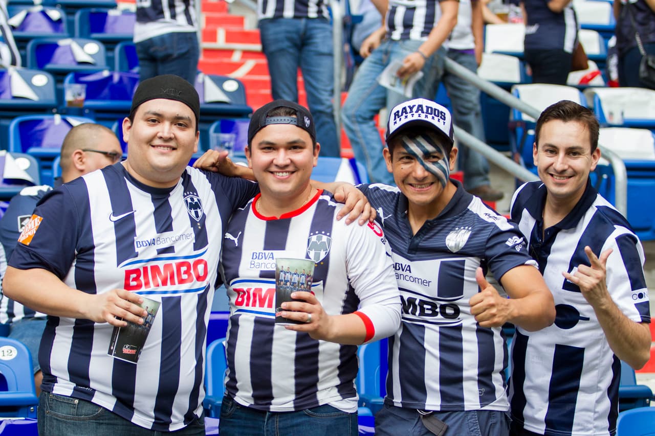 Así se vivió el colorido de la afición en la Final del C2016 con los seguidores a lo largo de los estadios.