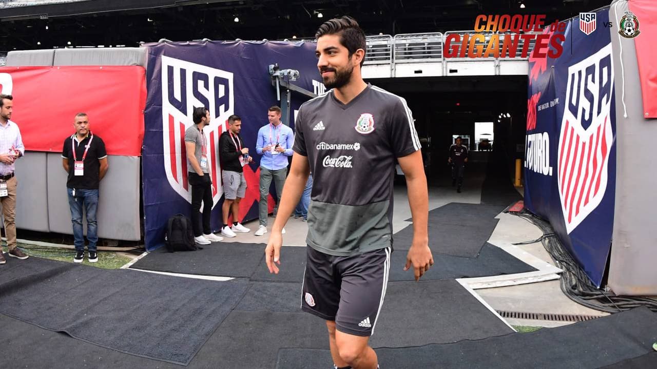 Operan a Rodolfo Pizarro por apendicitis