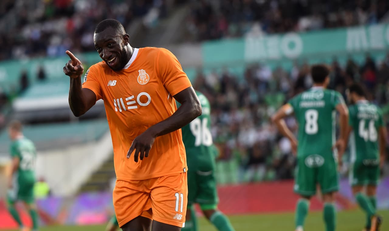 Porto gana al Rio Ave y lidera Portugal con el Sporting
