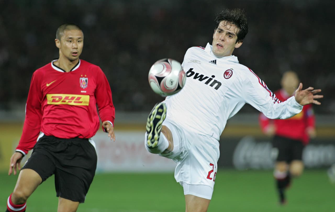 Milán apenas se impuso 1-0 contra Urawa Red diamonds de Japón en la semifinal del 2007, mientras que en la final venció 4-2 a Boca Juniors para ser el primer campeón europeo del torneo.