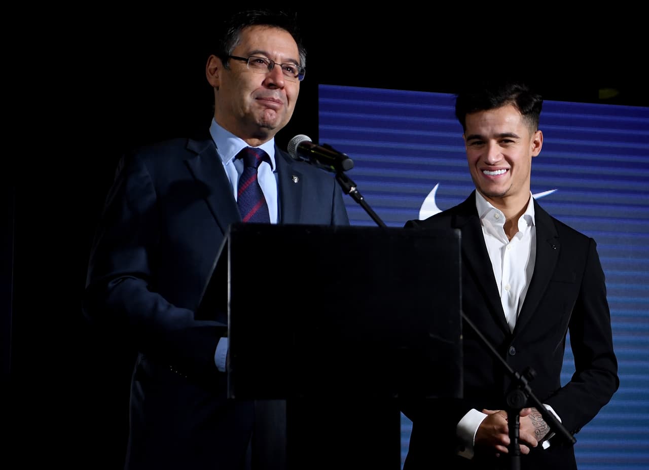 Tras la firma, Bartomeu recordó que el fichaje lo ha perseguido desde hace meses. "Lo estuvimos intentando el verano pasado. Hacía tiempo que sabíamos que era necesario que viniera", ha dicho.