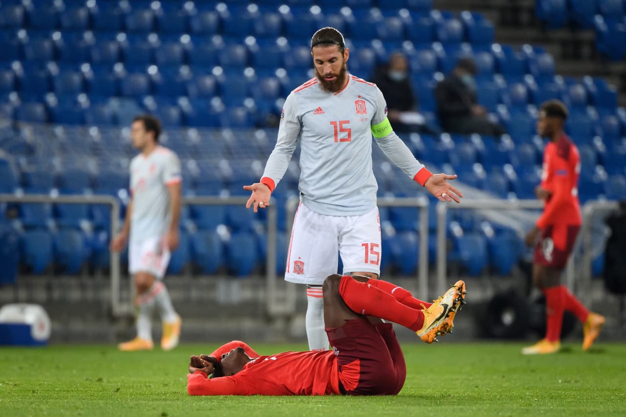 Suiza y España repartieron puntos tras empatar a un gol. España llegó a ocho unidades y Suiza a tres puntos.