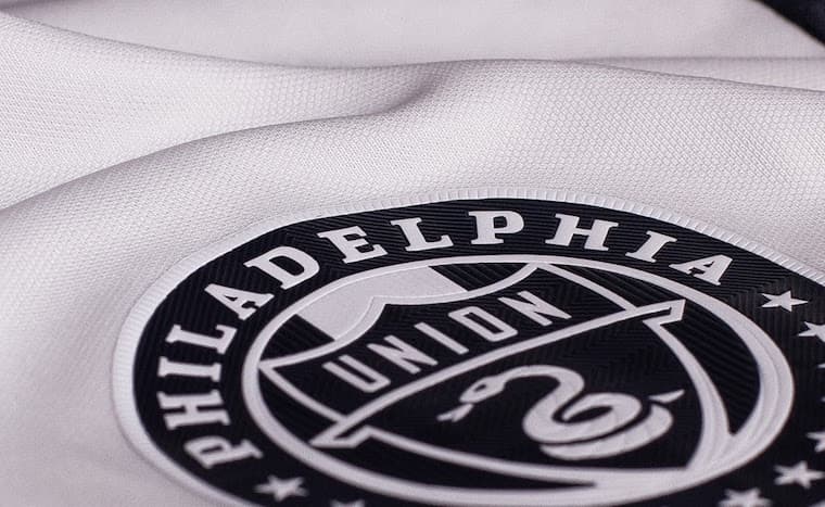 El Union optó por un escudo de aire retro en su nuevo uniforme. (Crédito: Philadelphia Union)