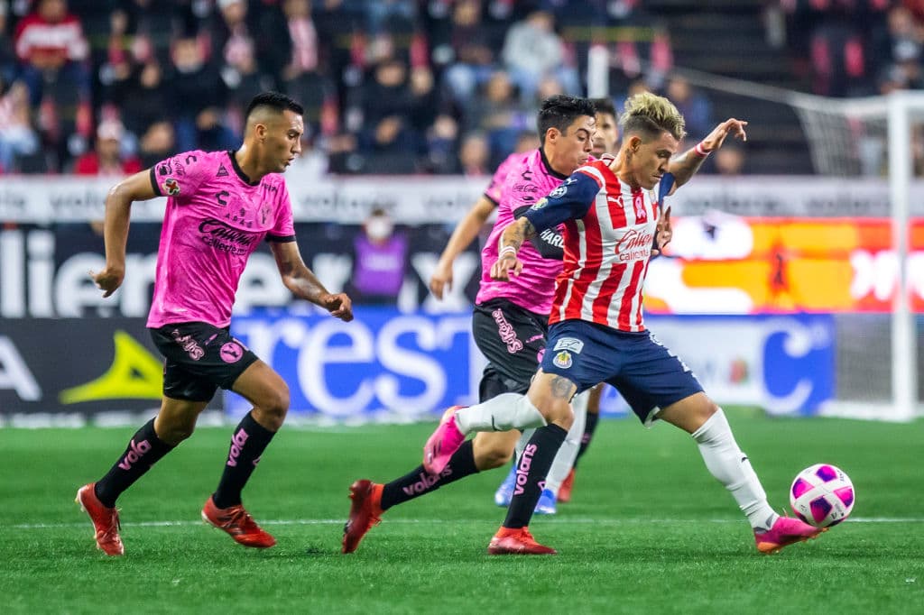 Las ofensivas salen dormidas y el marcador se queda igual de principio a fin y se conforman con el 0-0.