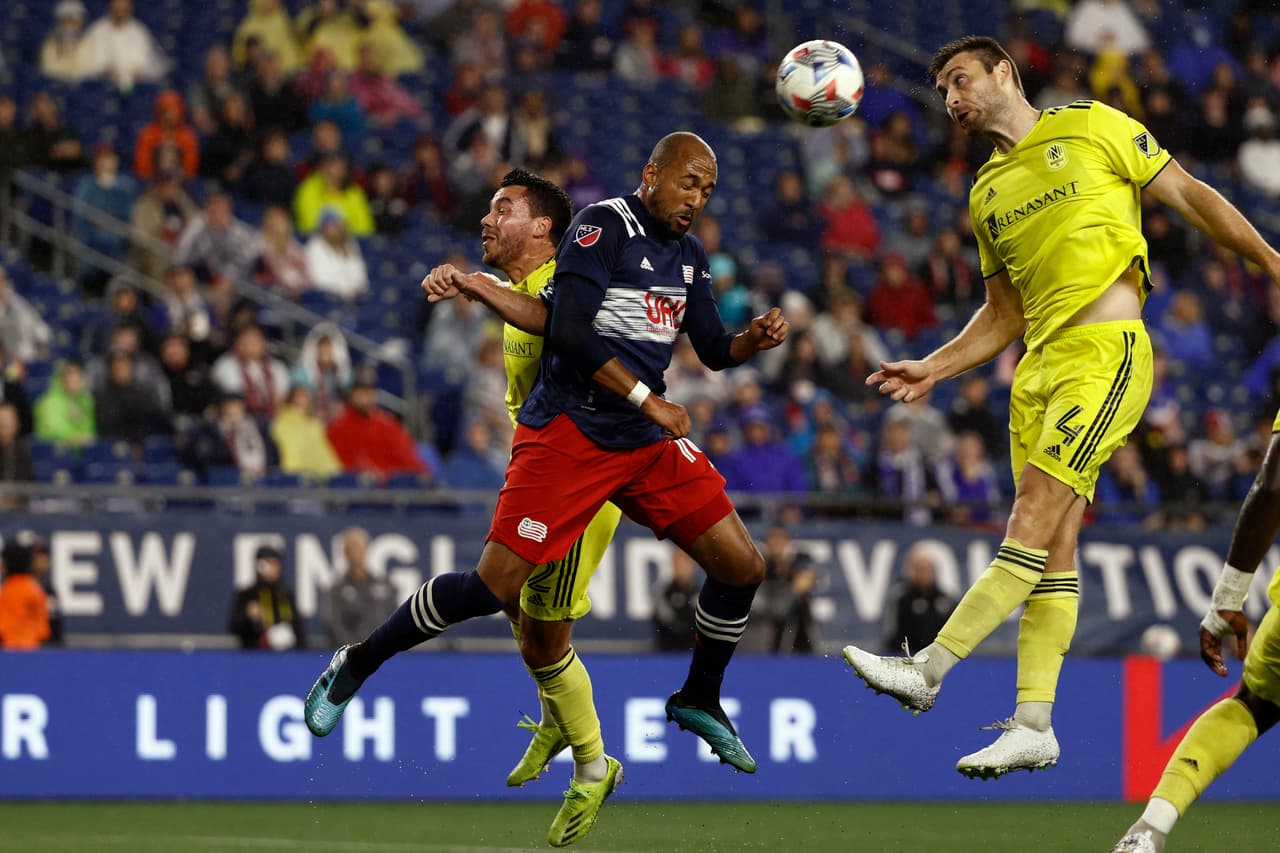 Pese al marcador, el Revolution se mantiene como líder de la clasificación general, con 37 puntos.
<br>