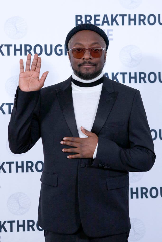 El cantante fue nombrado director de innovación creativa de la compañía Intel, que involucraba principalmente música y visuales.