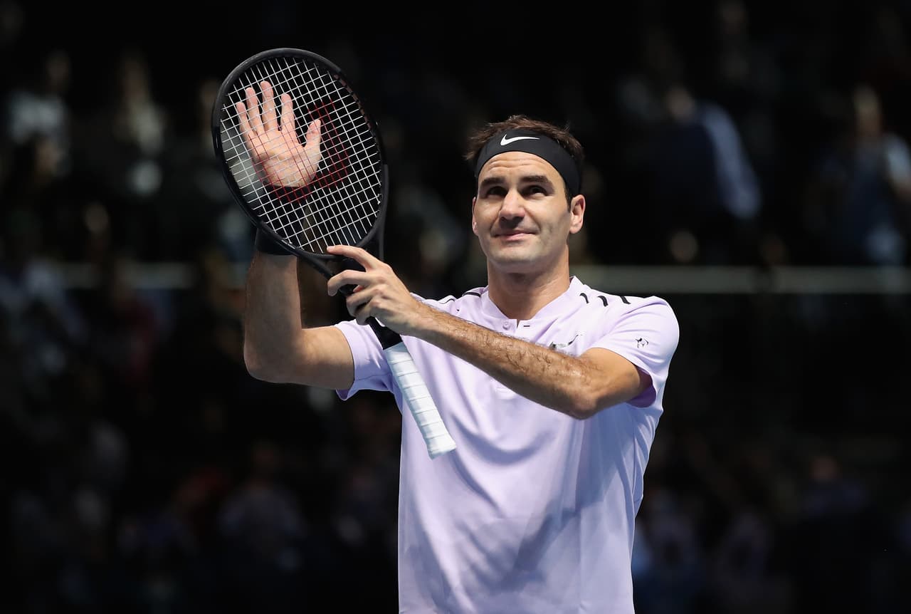 Federer ganó fácil y sumó su victoria 50 del año
