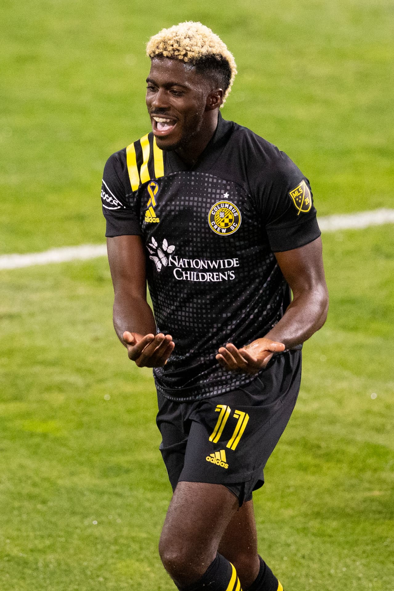 DELANTERO - Gyasi Zardes (Columbus Crew SC)