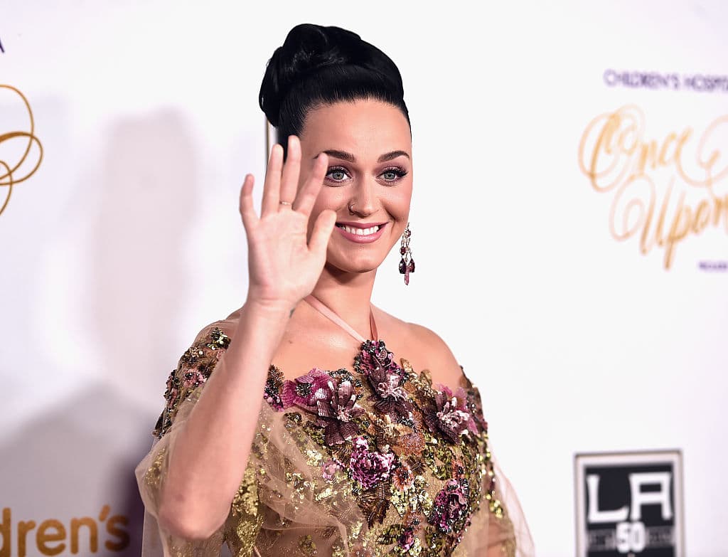 Desde hace algunos años, las actrices Katy Perry y Zooey Deschanel eran confundidas por su parecido físico.