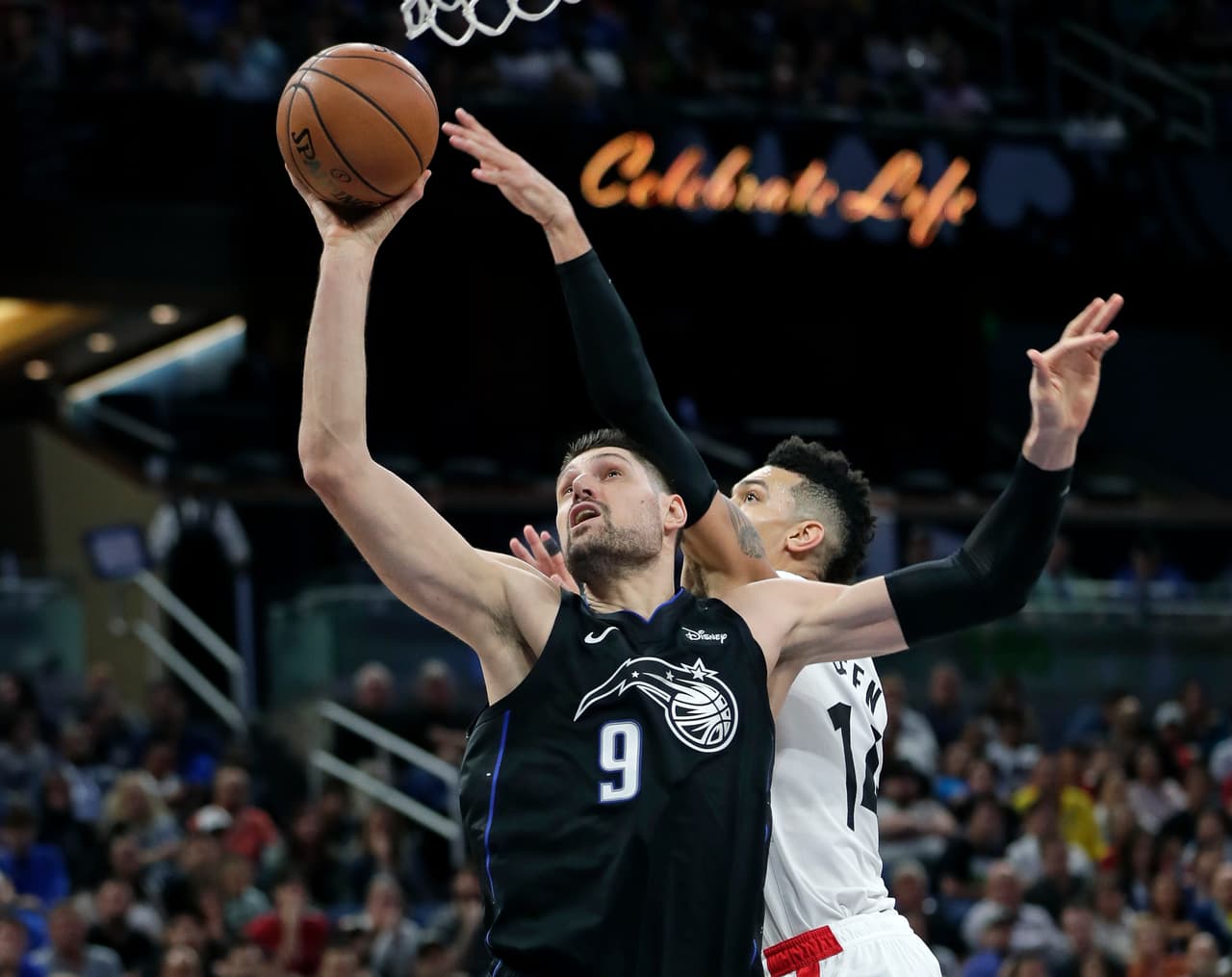 La gran sorpresa en la jornada del viernes en la NBA fue la derrota de los Toronto Raptors 87-116 a manos del Orlando Magic.
