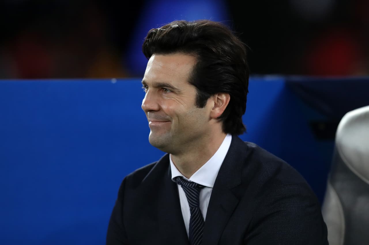 Santiago Solari, hasta entonces con el Castilla, asumió como interino, primero y, tras caerse lo de Conte, como entrenador del primer equipo.