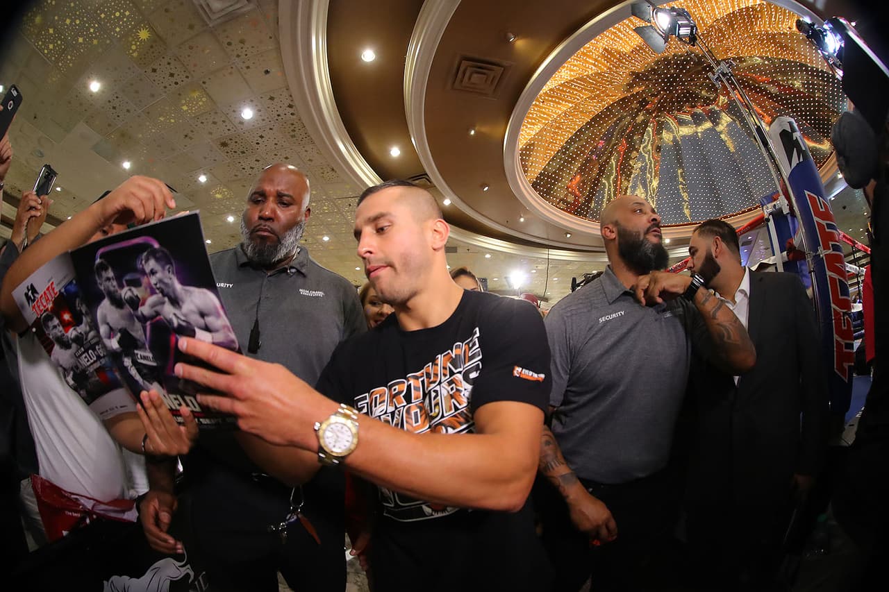 Por último, David Lemieux y Gary O'Sullivan no faltaron a la "fiesta", pues también verán acción arriba del ring la noche del 15 de septiembre.