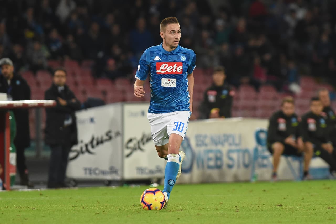 En busca de fortalecer su defensa, el Sevilla estaría buscando el fichaje del croata Marko Rog. En Napoli es titular, por lo que tendrían que ofrecer un buen dinero.