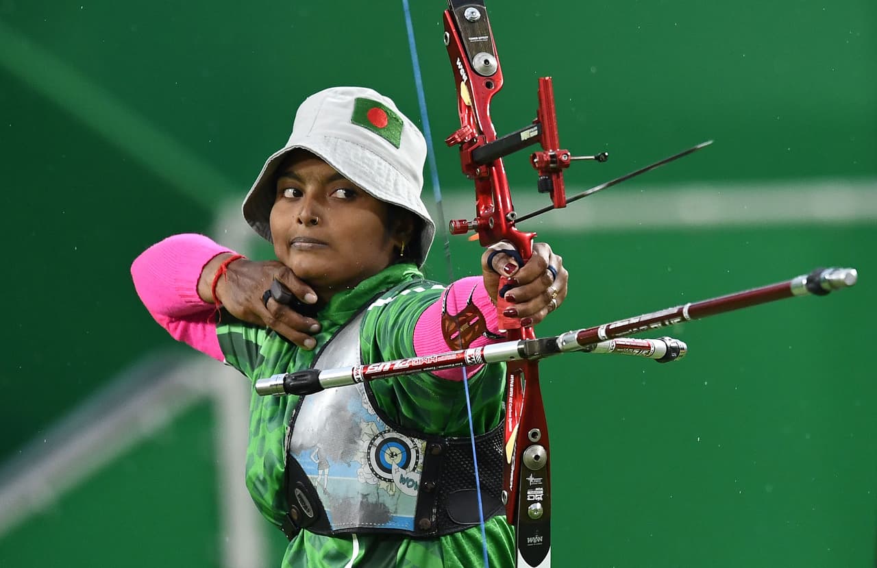 Trayendo a casa la medalla de oro: $300,000 dólares. Con la de plata se les asignan
<b> </b>150,000 dólares y alrededor de 100,000 dólares por el bronce, de acuerdo a un integrante del Comité Olímpico Nacional.
