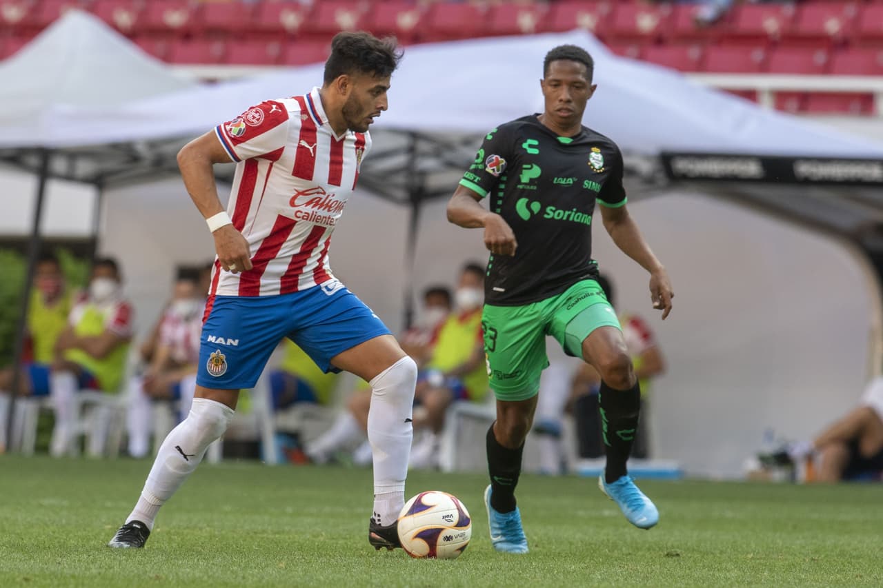 Chivas y Santos dividieron unidades en el encuentro de la Jornada 13