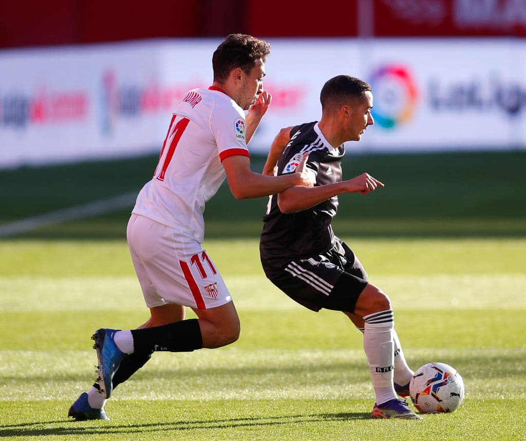 Real Madrid vence a Sevilla por la mínima con autogol | El gol que marcó Yassine Bounou (55’), derivado de un tiro de Vinicius, definió el encuentro. Los de Zidane llegaron a 20 unidades.