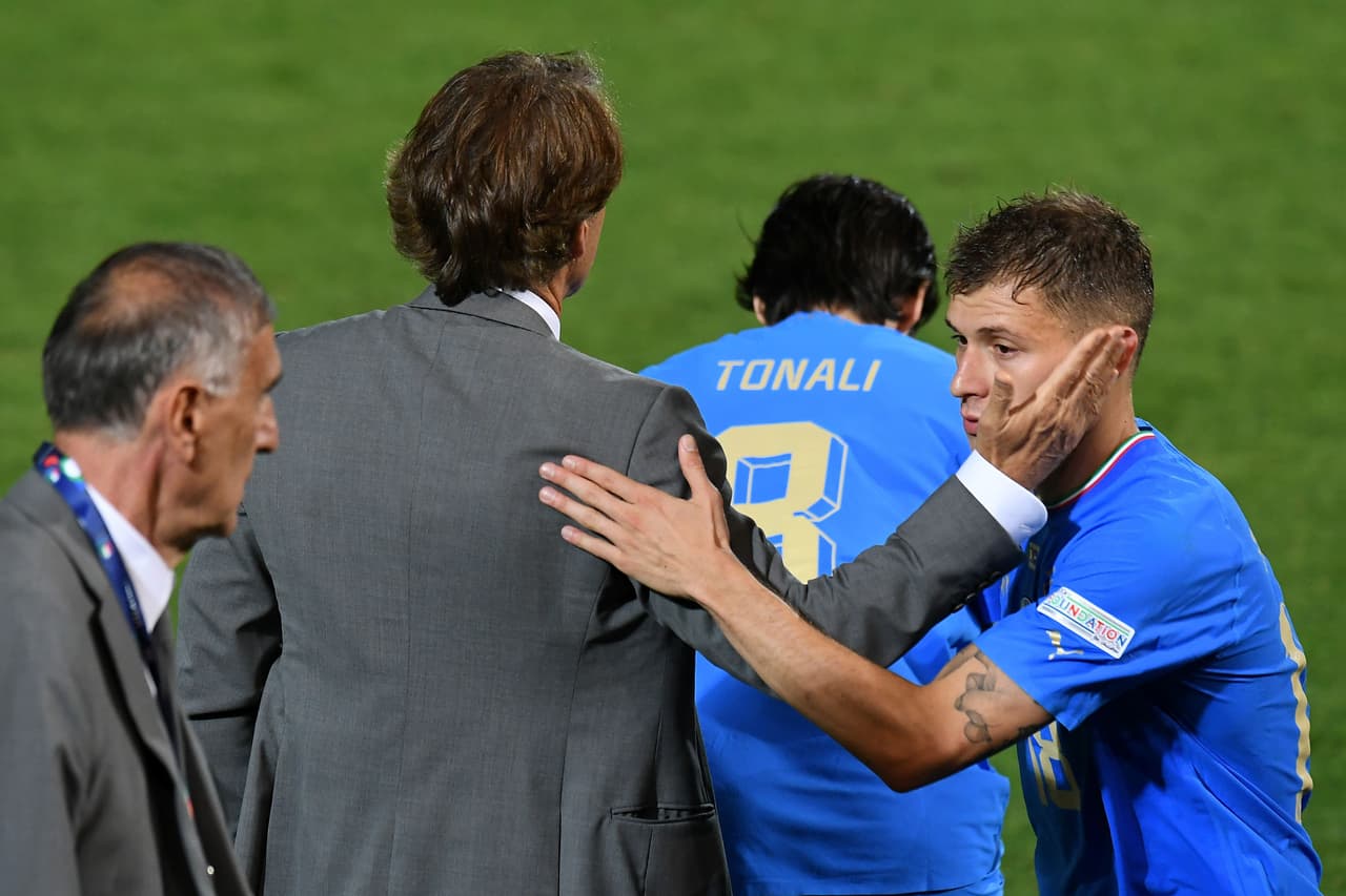 A pesar del momento que los italianos viven sigue el proyecto de Roberto Mancini.
<br>