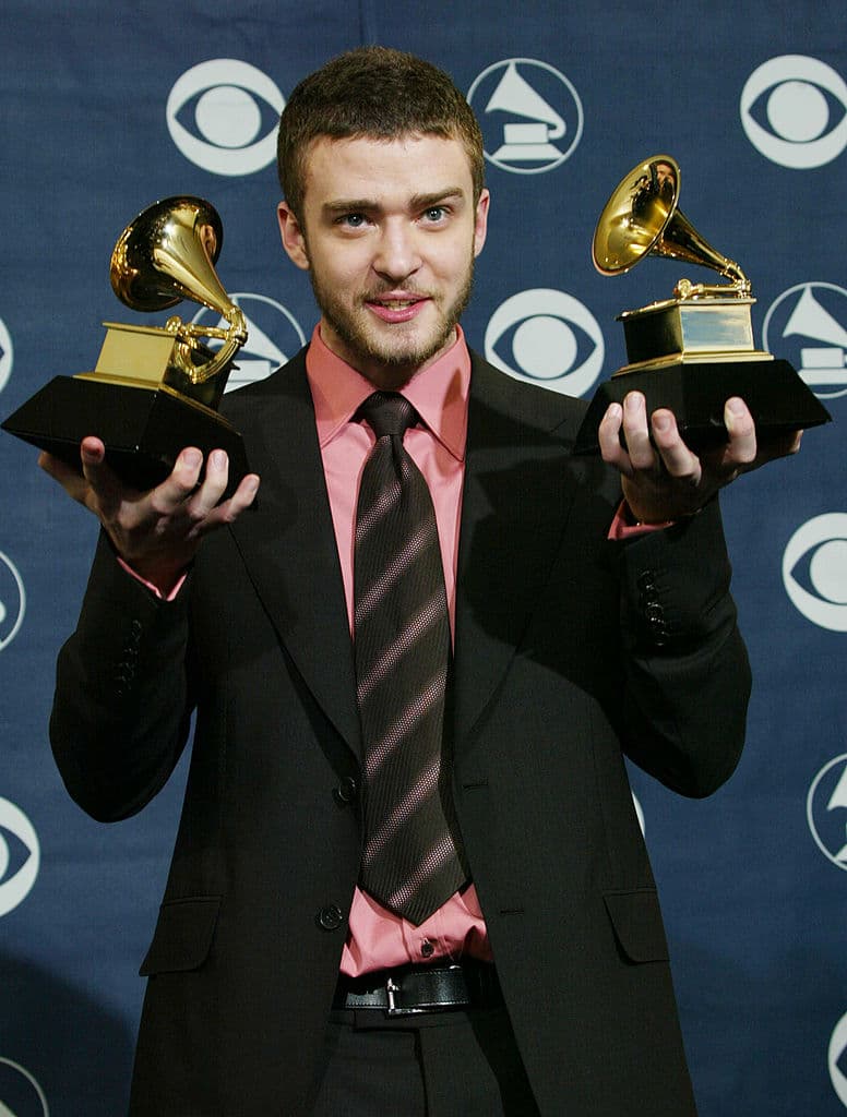 Justin ha sido ganador de 10 Grammys, siete American Music Awards, cuatro Emmys, 10 Billboard Music Awards, 3 BRIT Awards, entre otros.