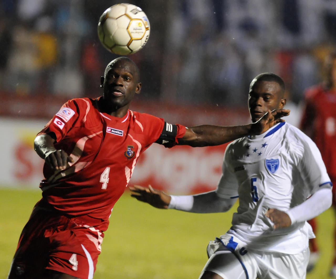 En la semifinal Panamá tuvo que enfrentarse a Honduras, un rival difícil que supieron contrarestar de la mejor manera hasta que llegó el gol de la victoria.