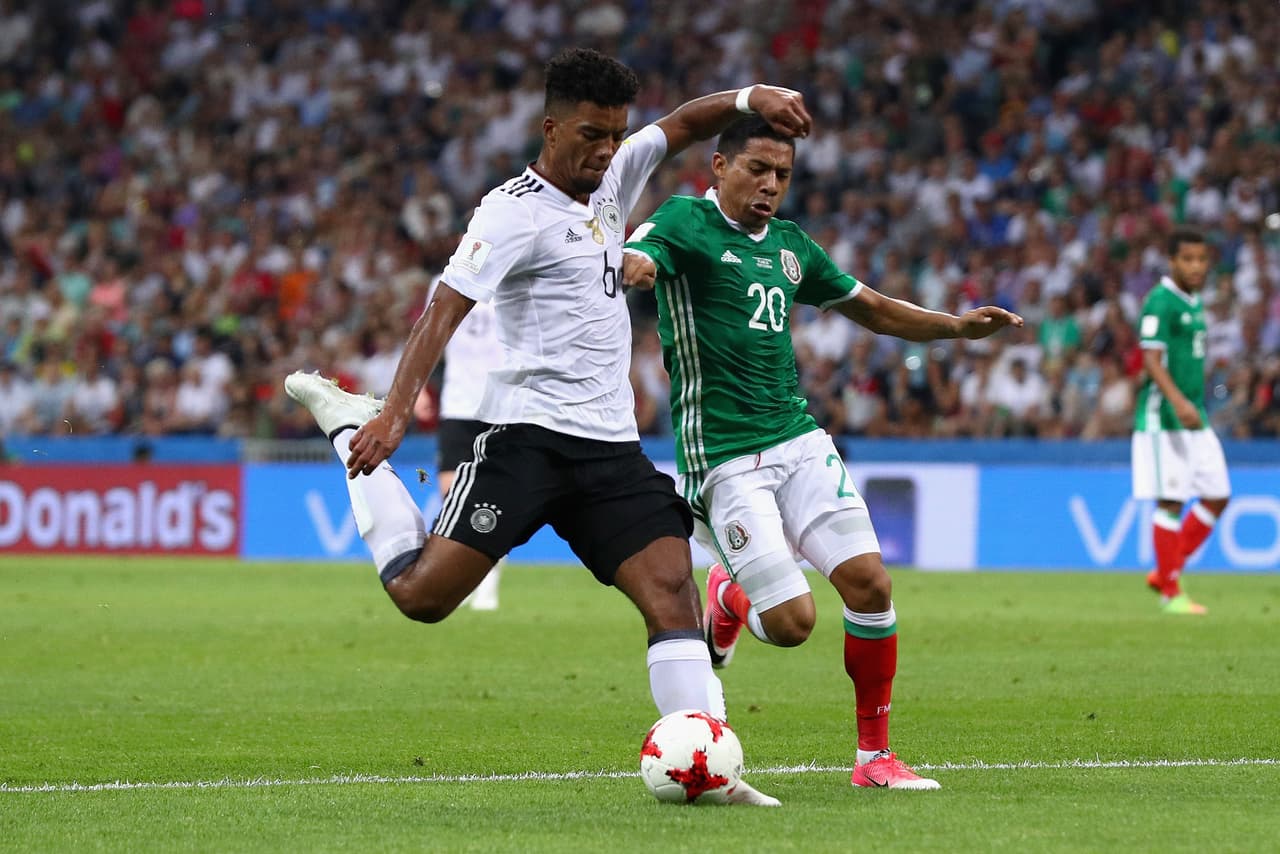 8 - Con sólo 20 años, Benjamin Henrichs tuvo un gran partido en su primer encuentro como titular.