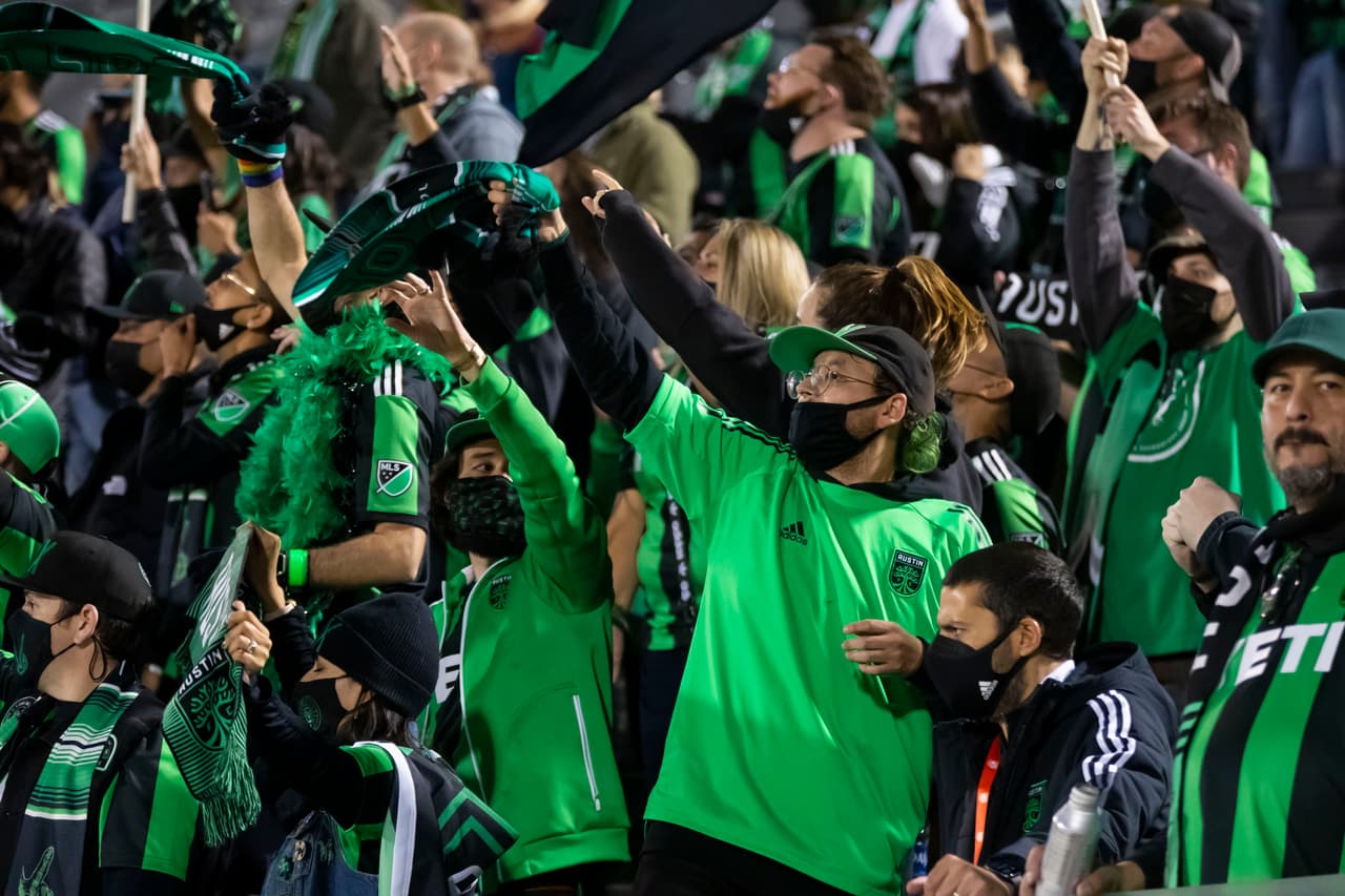 No hay alegría más grande que la de los seguidores de Austin FC, que el sábado celebraron su primera victoria oficial en MLS.
<br>