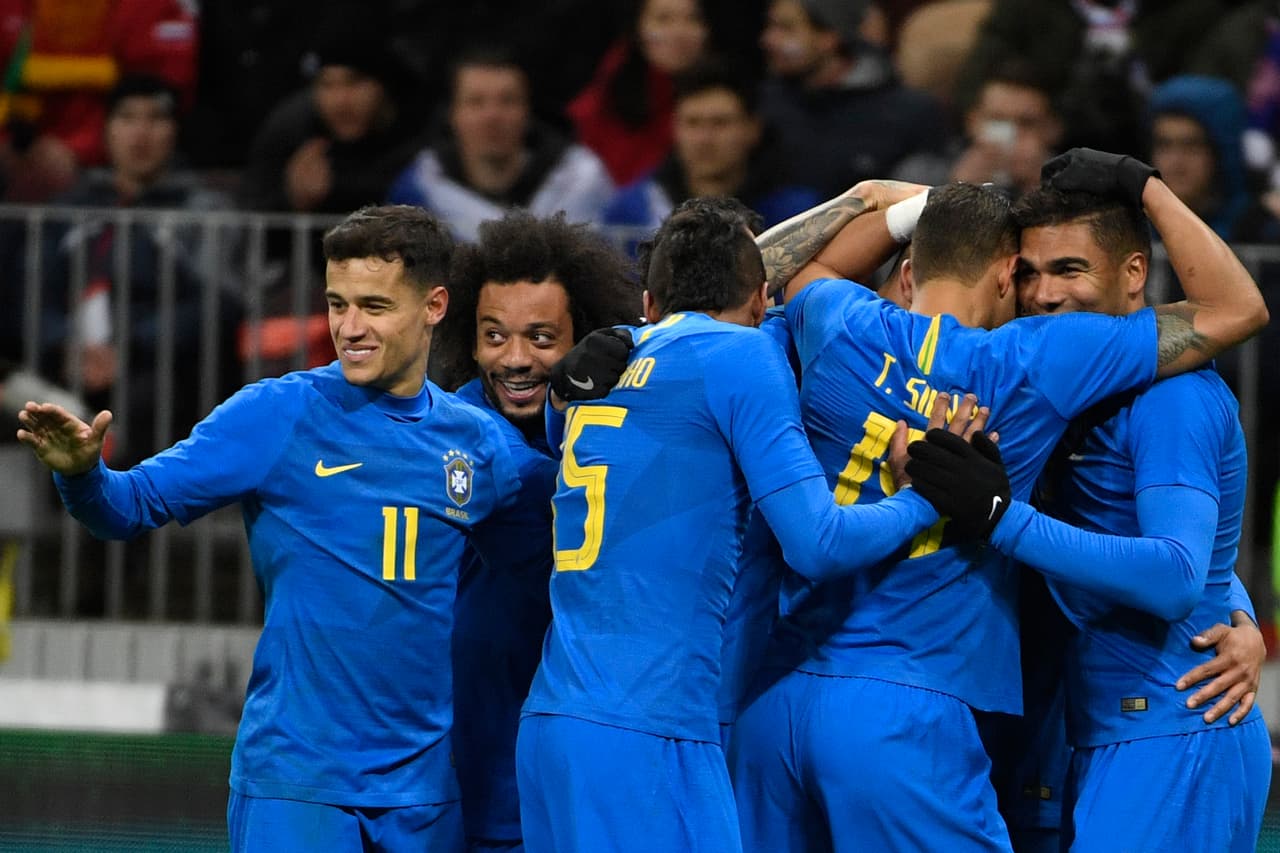 Con goles de Joao Miranda, Philippe Coutinho y Paulinho, la Canarinha –que vistió con su nuevo uniforme azul– logró un buen triunfo antes de visitar a Alemania con la que jugará la próxima semana.