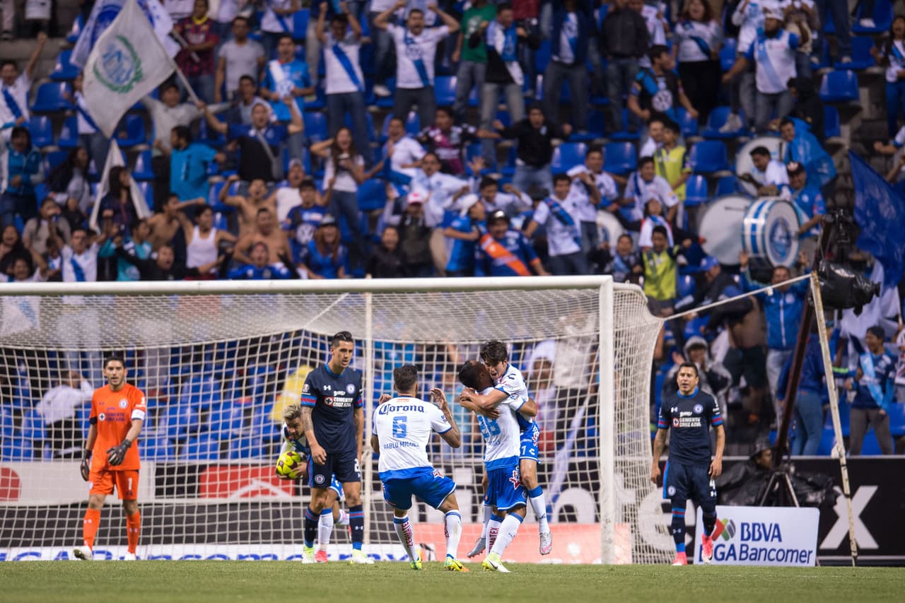 <b>Puebla 2-1 Cruz Azul | Liga MX | Fecha 14 | Clausura 2017</b>
<br>16/abril/2017 | De forma dramática y agónica ganó la Franja luego de un autogol del 'Cata' Domínguez al 57' y Cristian Esparza puso el 2-1 definitivo al 93' en tiempo de compensación.