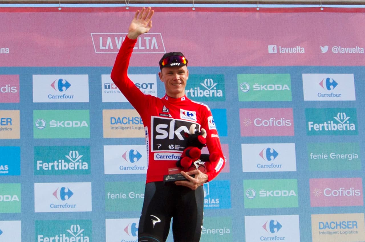 Si bien el positivo por la sustancia contra el asma no implica sanción, la relación con la sombra pasada del dopaje en el ciclismo es inevitable para Chris Froome, leyenda vigente del ciclismo.